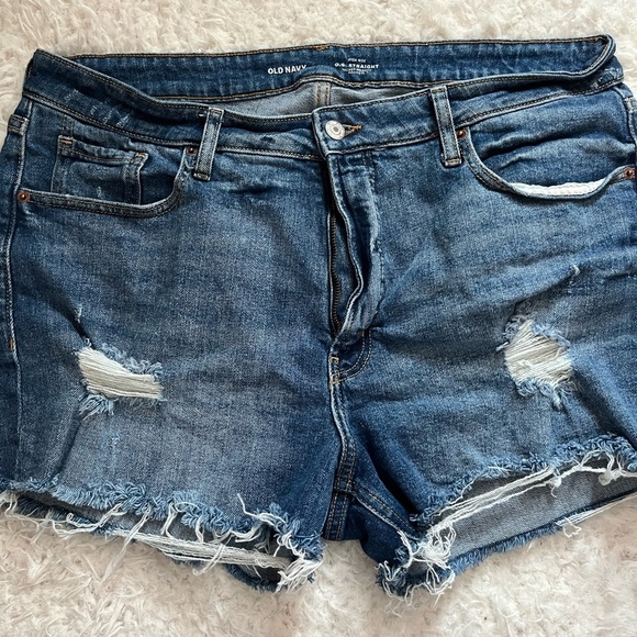 Old Navy OG High Rise Straight Distressed Jean Shorts - Picture 1 of 4
